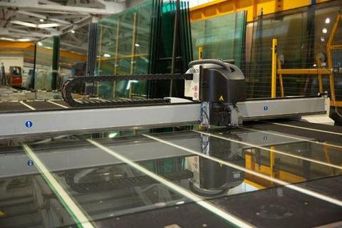 A Clear Guide to Glass CNC Cutting for Industry Professionals